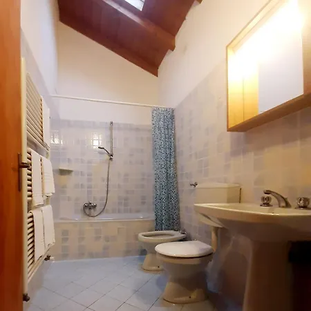 Residenza Erbaluna شقة فندقية 3*