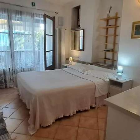 شقة فندقية Residenza Erbaluna أوجيبيو