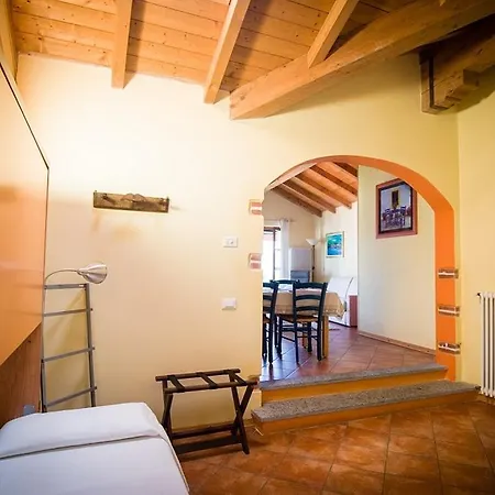 Residenza Erbaluna Ξενοδοχείο με διαμερίσματα 3*