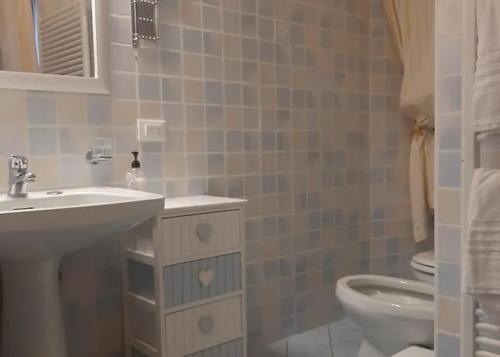 Residenza Erbaluna شقة فندقية أوجيبيو