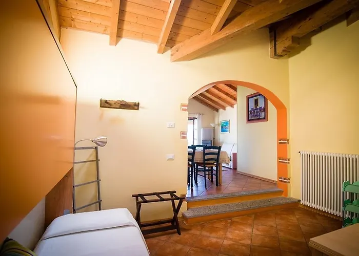 Residenza Erbaluna شقة فندقية 3*